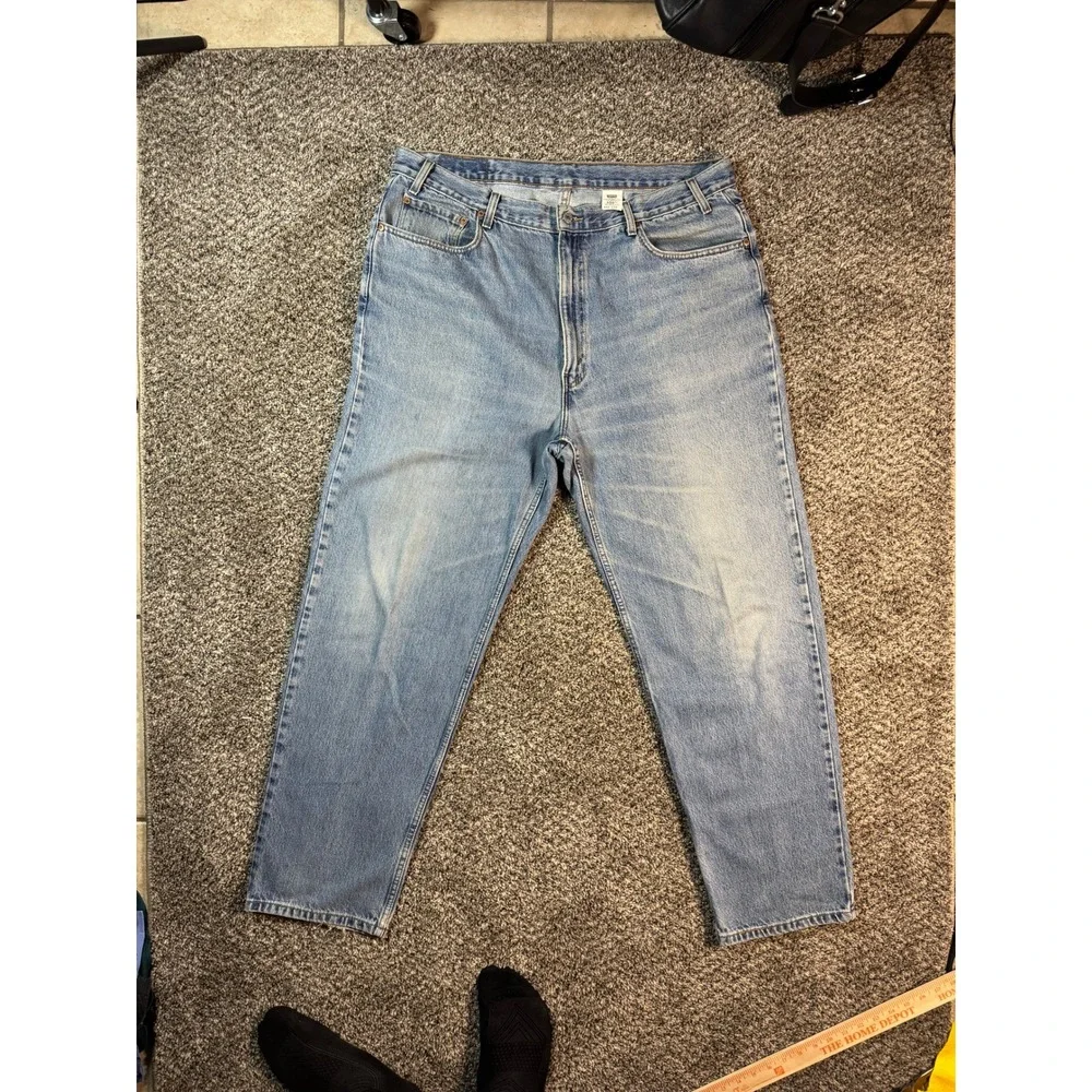 Levi's 550 Relaxed Fit Size 42x32 Light Wash Denim Blue Jeans 0301 Vintage